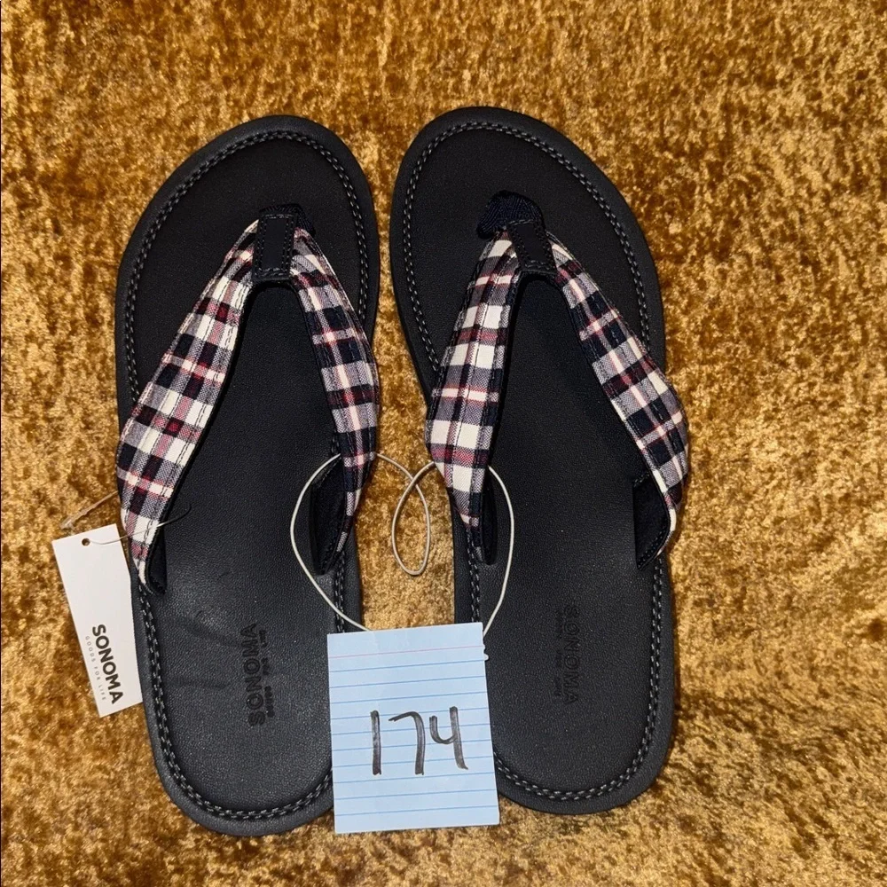 Sonoma Goods For Life Colson men's Plaid thong Summer sandals Large 10/11